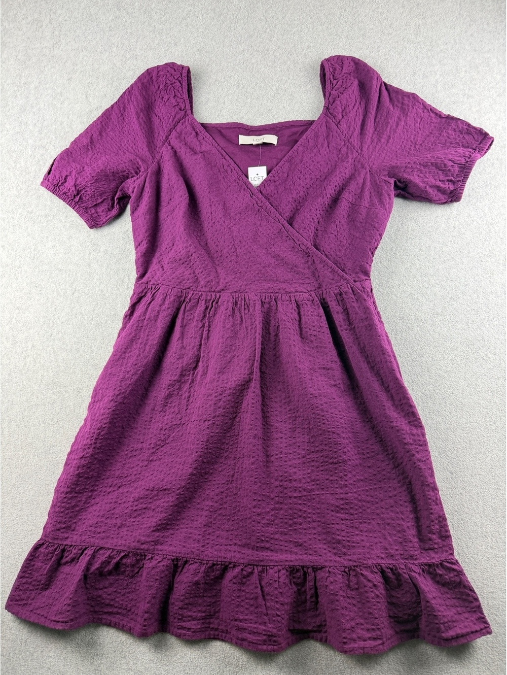 LOFT Fuschia Crinkle Seersucker Faux Wrap Puff Sleeve Mini Dress Size 8 NWT